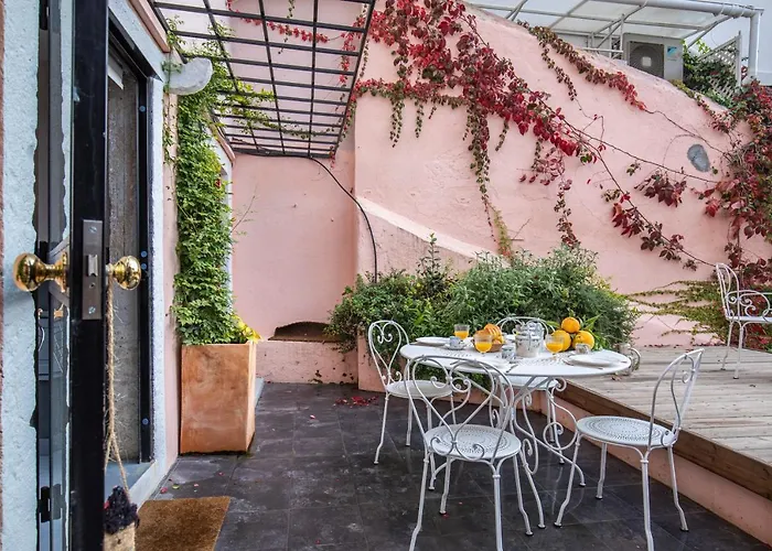 Secret Garden House *